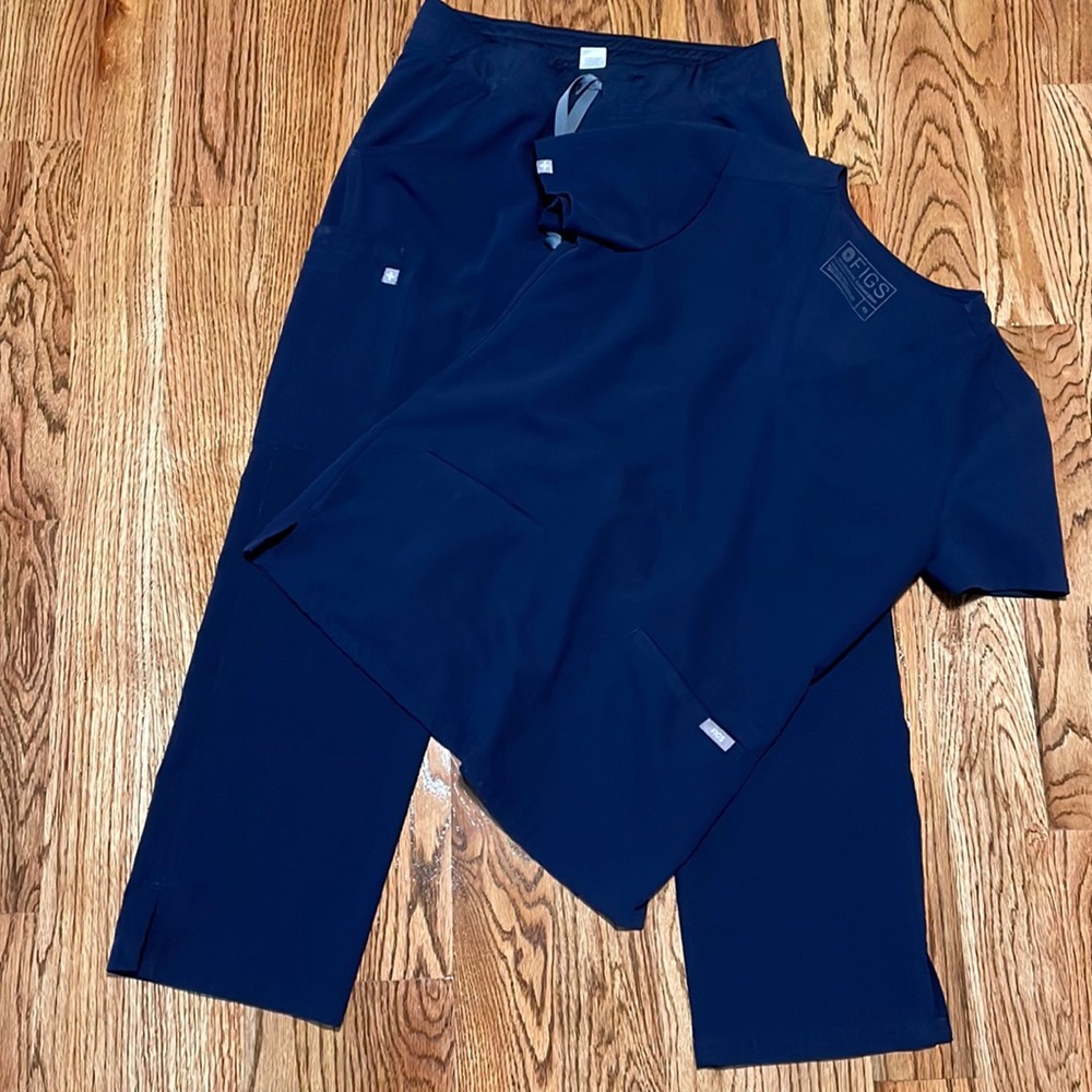 FIGS Navy Blue Scrubs